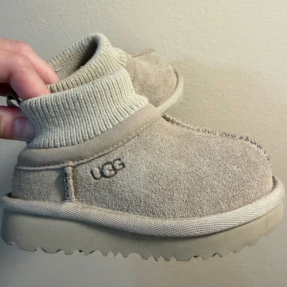 UGG Tasman II Suede Slippers Boots Sand Beige Kids toddler Size 6 1019066K